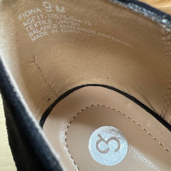 Dress Barn Fiona Womens Microsuede Vegan Black Flat Shoes Size 9M - Picture 7 of 9